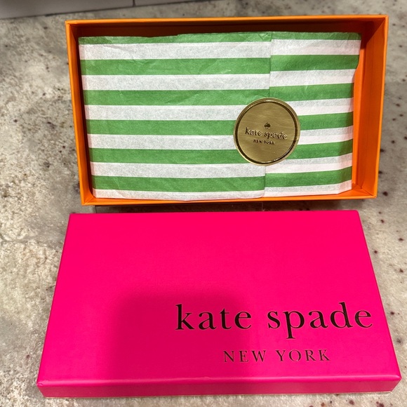 Kate Spade Pen and Earring Gift Bundle - Picture 4 of 4
